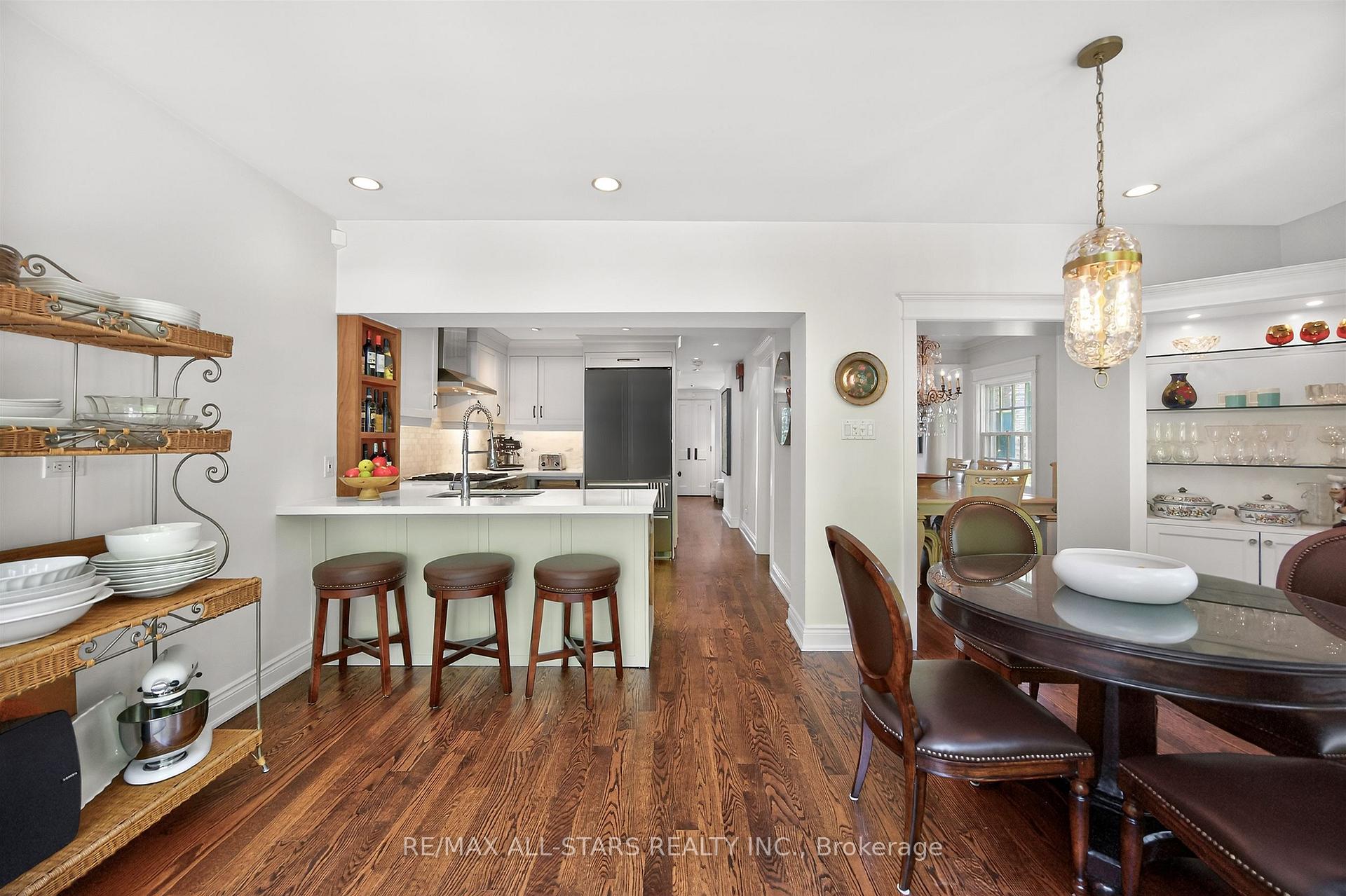 Photo 17 of 30 Edgewood Crescent, Toronto, Rosedale-Moore Park — HOMEH