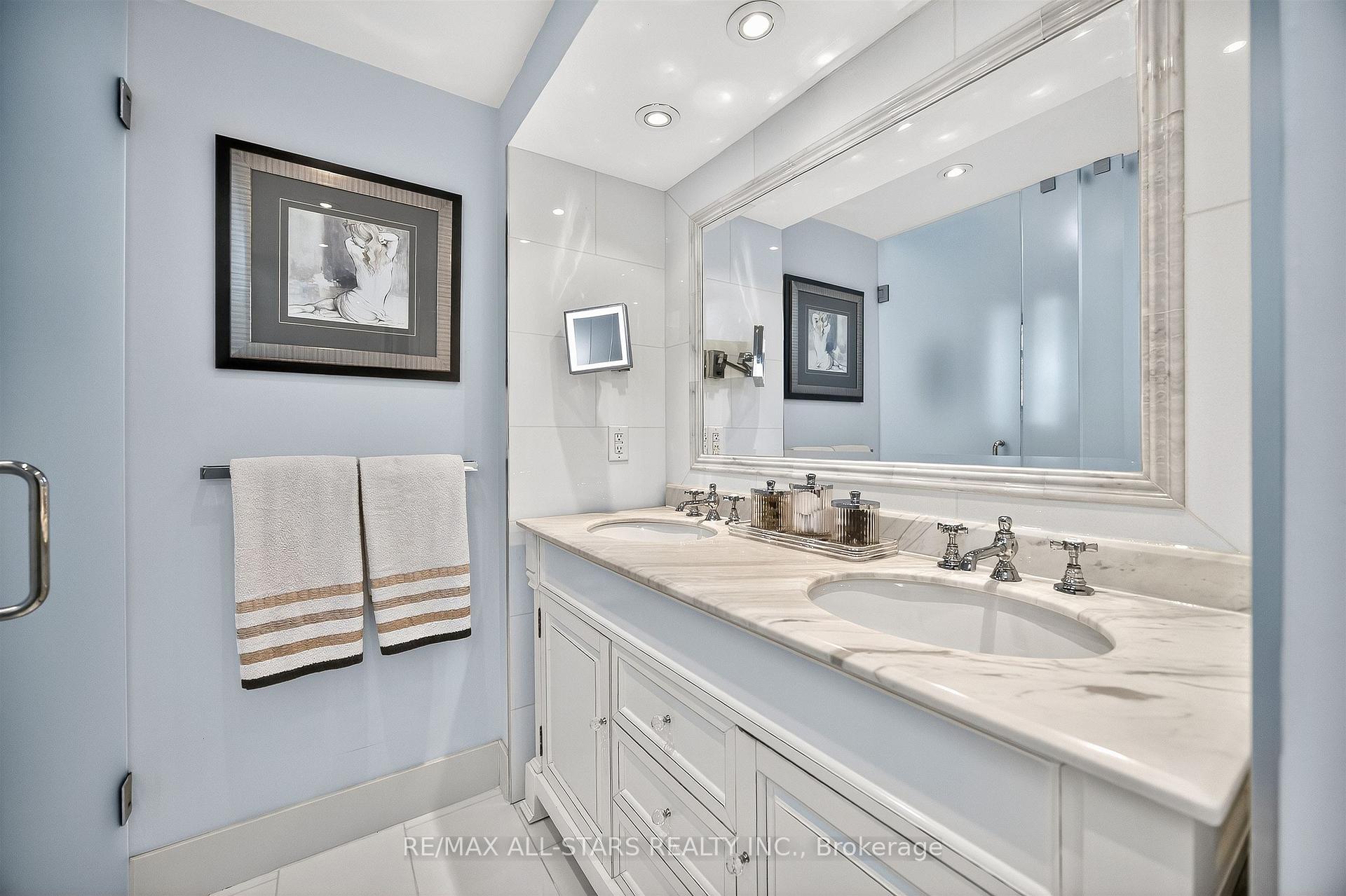 Photo 26 of 30 Edgewood Crescent, Toronto, Rosedale-Moore Park — HOMEH