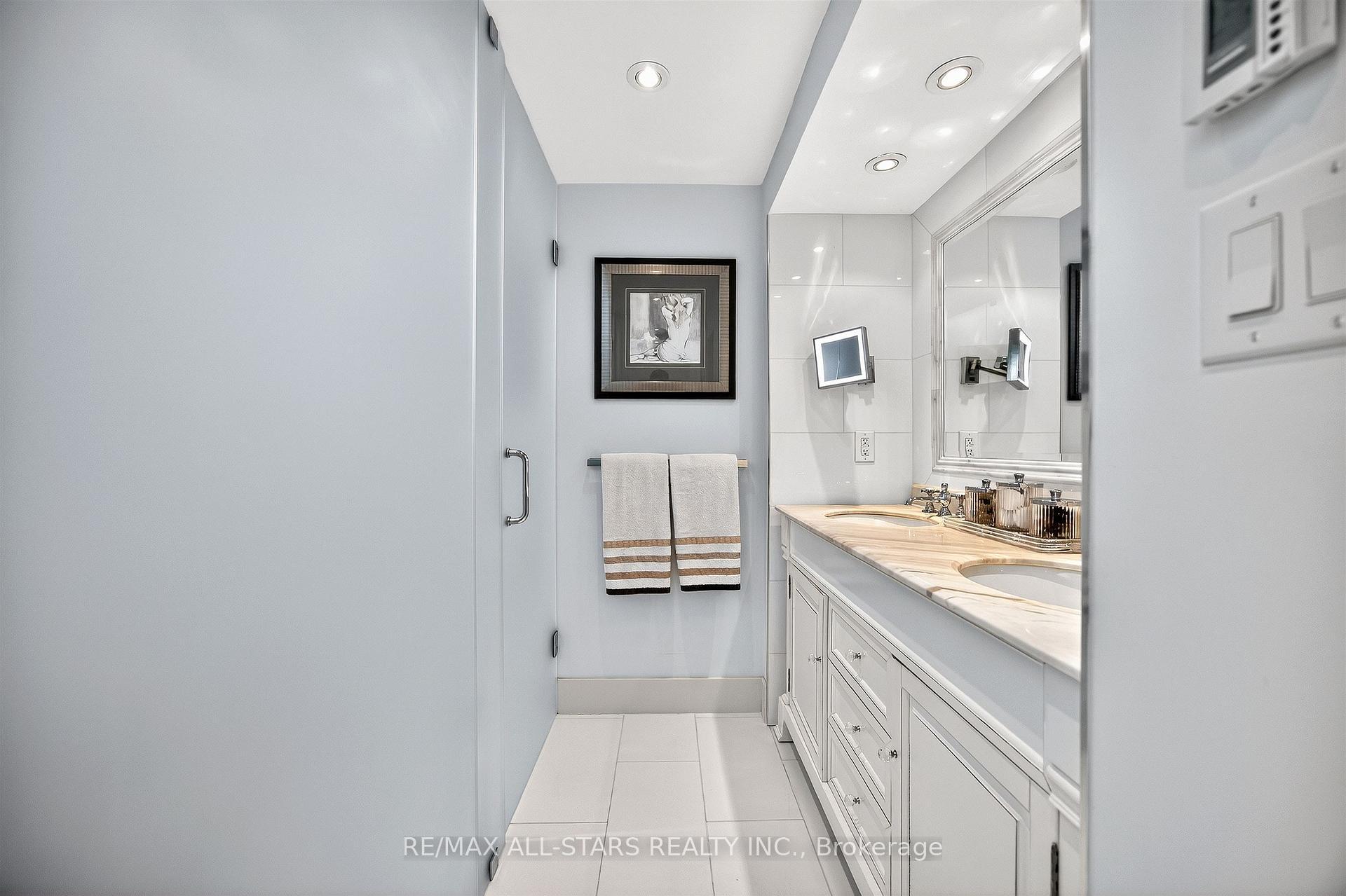 Photo 27 of 30 Edgewood Crescent, Toronto, Rosedale-Moore Park — HOMEH