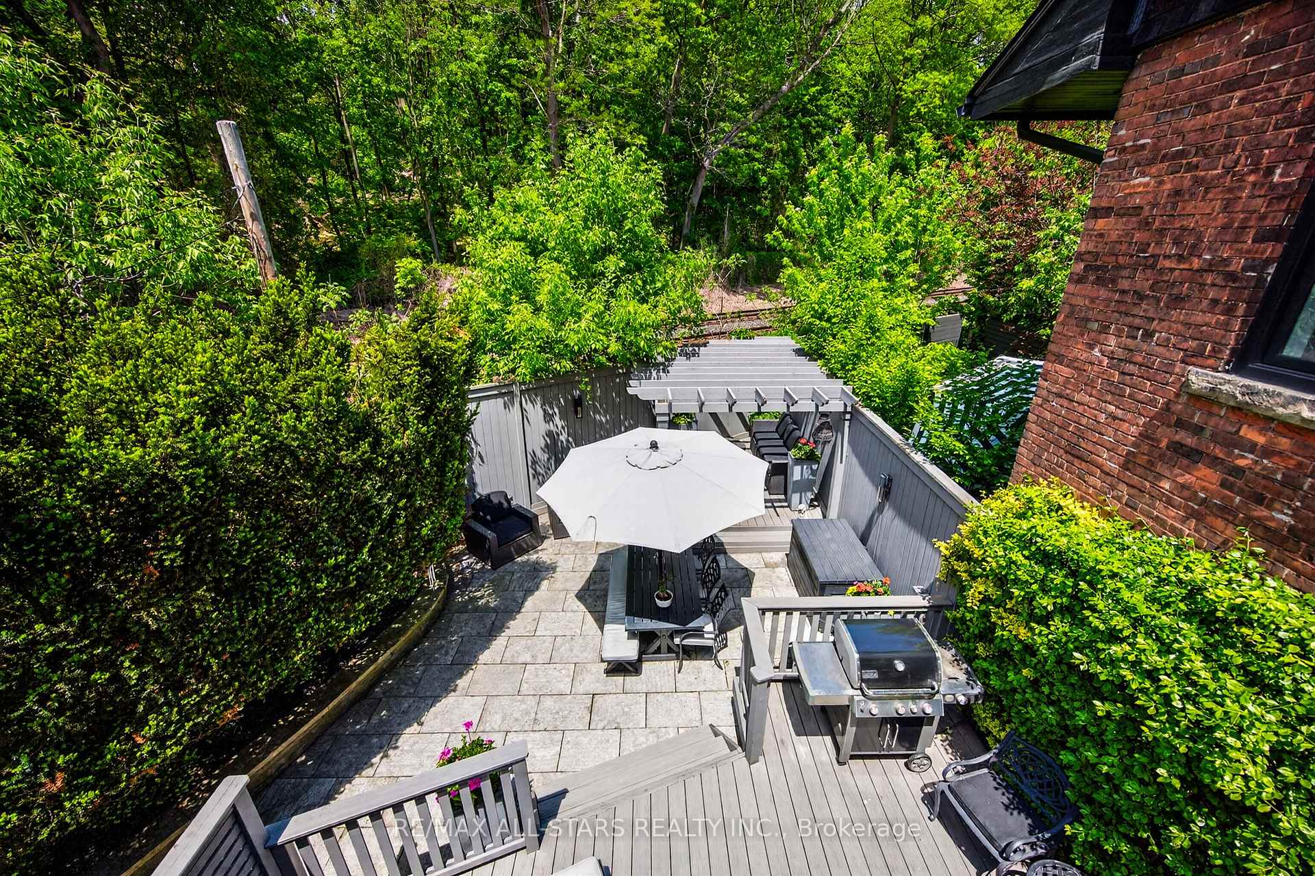Photo 31 of 30 Edgewood Crescent, Toronto, Rosedale-Moore Park — HOMEH
