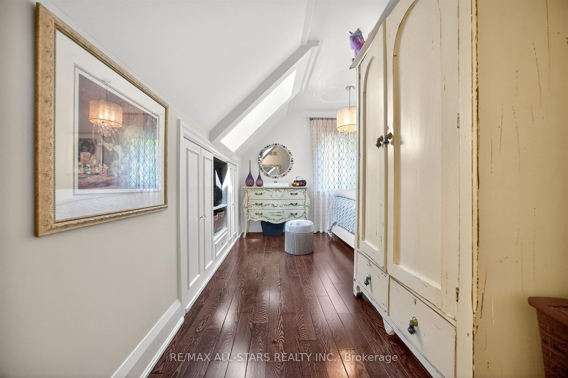 Photo 37 of 30 Edgewood Crescent, Toronto, Rosedale-Moore Park — HOMEH