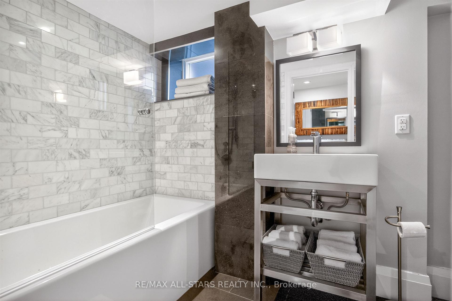 Photo 40 of 30 Edgewood Crescent, Toronto, Rosedale-Moore Park — HOMEH