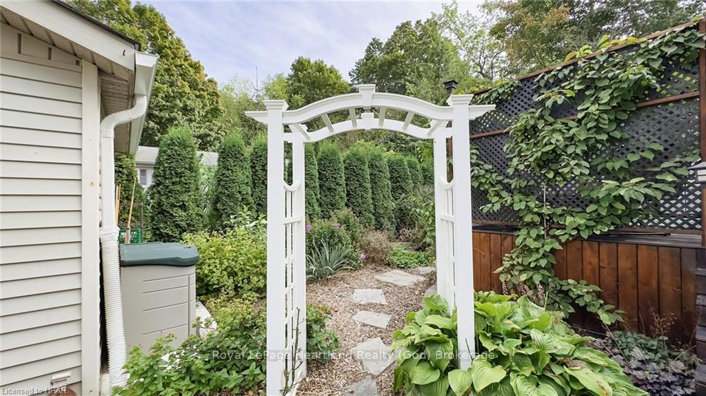 Photo 11 of 81396 Champlain Boulevard, Cramahe, Colborne — HOMEH