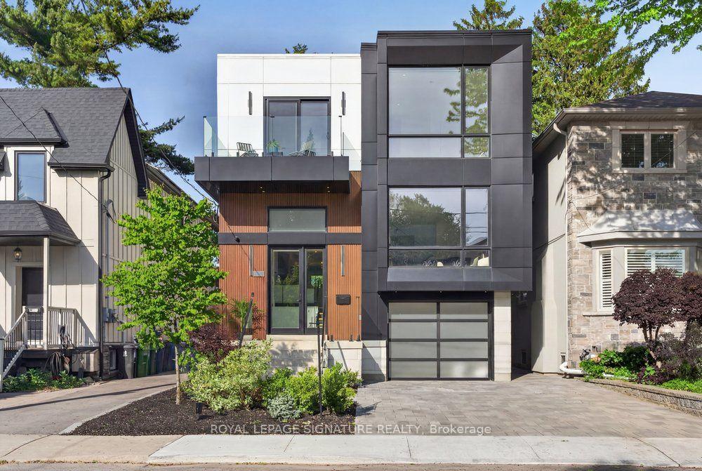 Photo 2 of 39 Derwyn Road, Toronto, East York — HOMEH