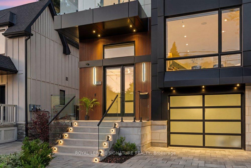 Photo 3 of 39 Derwyn Road, Toronto, East York — HOMEH