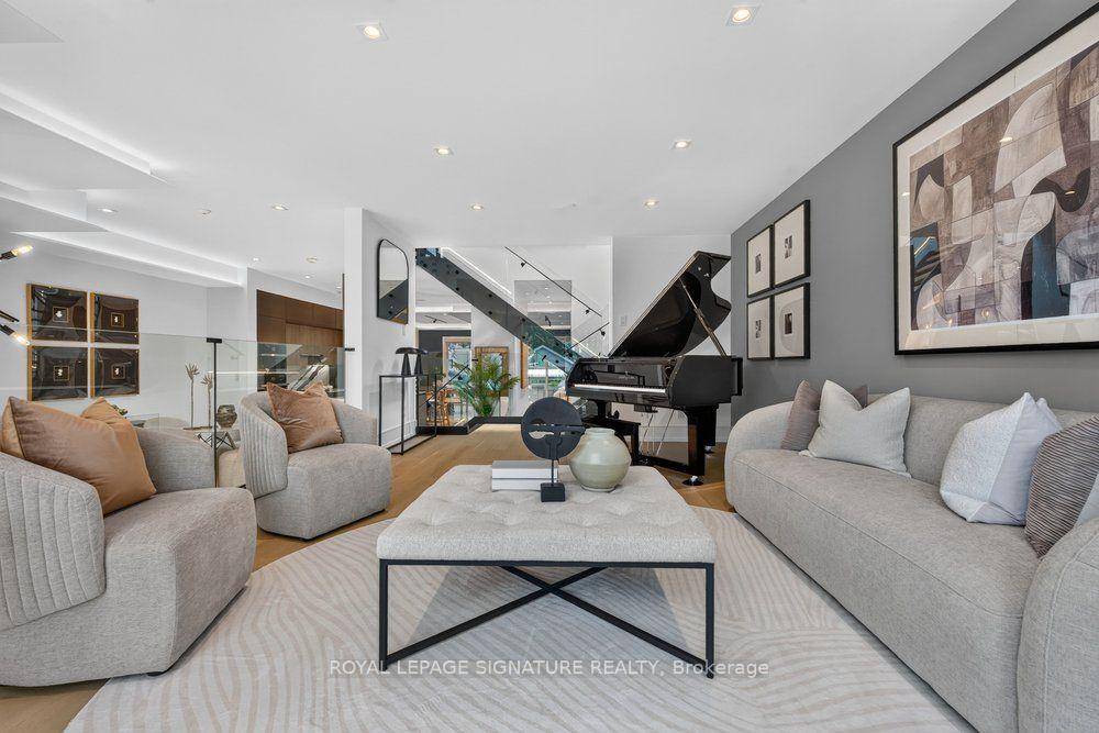 Photo 9 of 39 Derwyn Road, Toronto, East York — HOMEH