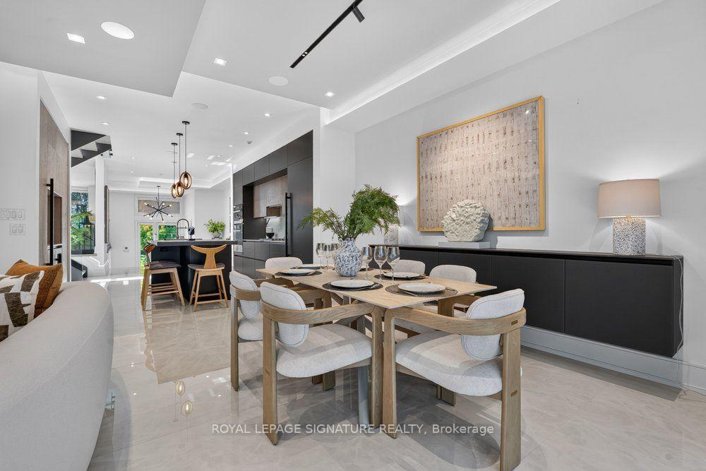 Photo 15 of 39 Derwyn Road, Toronto, East York — HOMEH