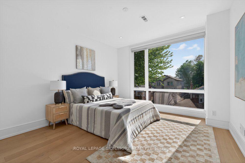 Photo 31 of 39 Derwyn Road, Toronto, East York — HOMEH