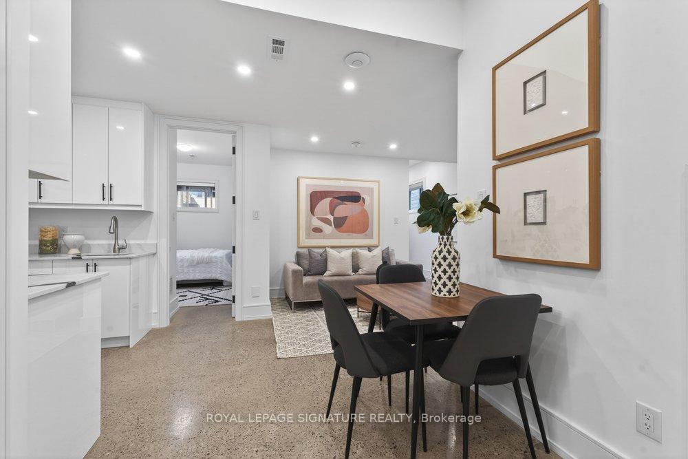 Photo 41 of 39 Derwyn Road, Toronto, East York — HOMEH