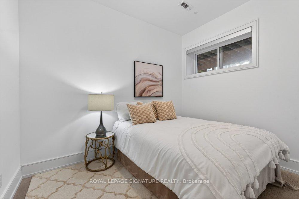 Photo 44 of 39 Derwyn Road, Toronto, East York — HOMEH