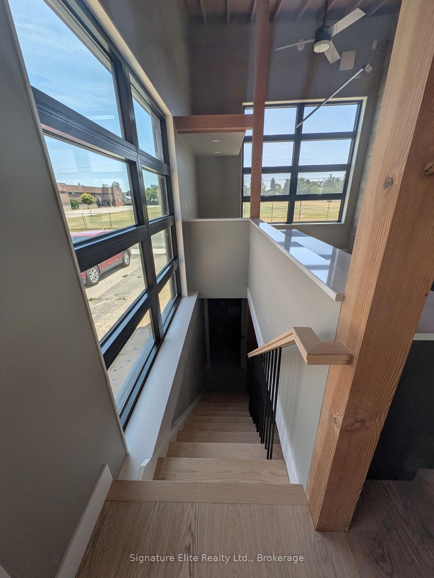 Photo 4 of 668 Gillespie Avenue, Peterborough, Otonabee Ward 1 — HOMEH