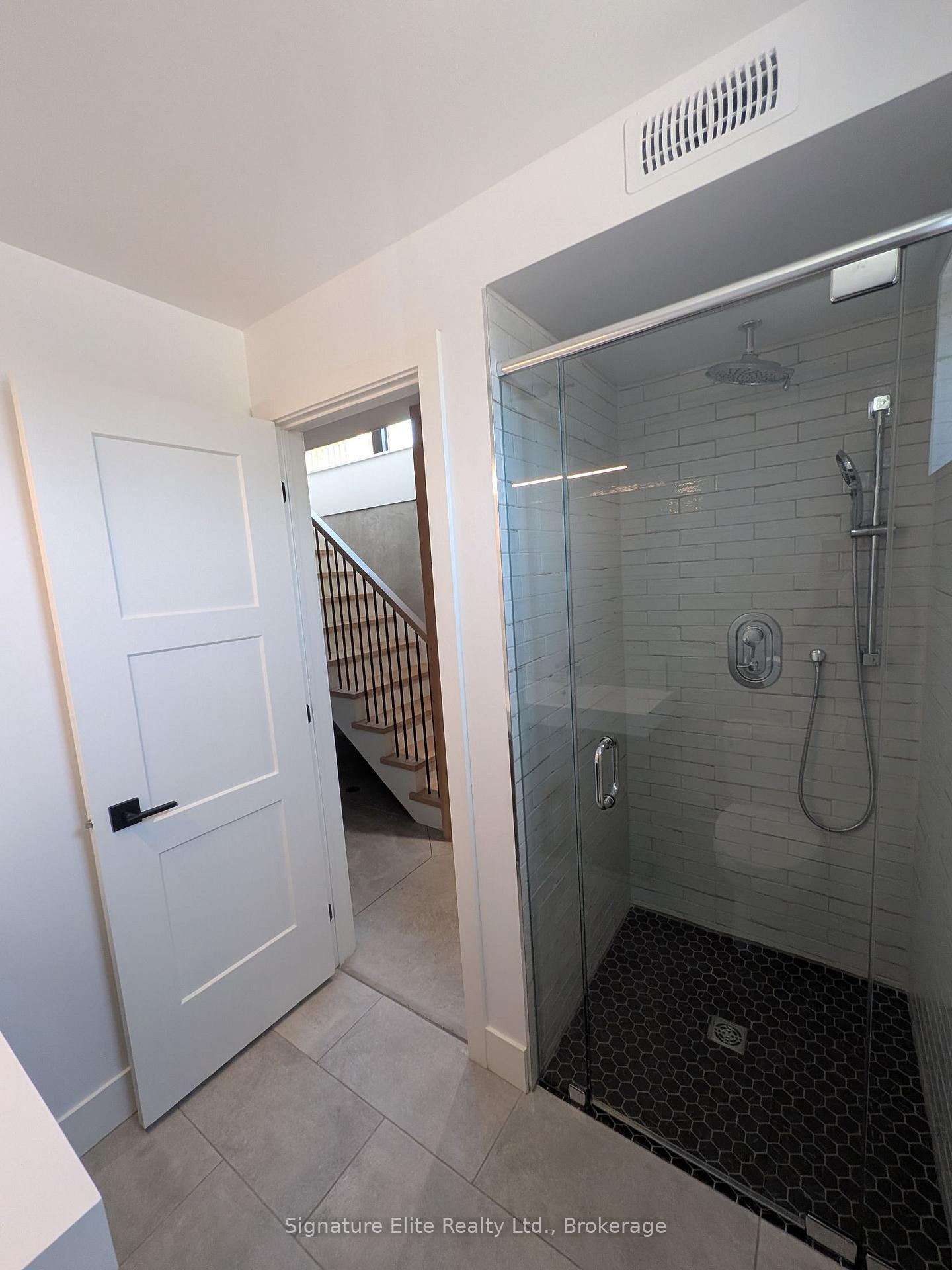 Photo 16 of 668 Gillespie Avenue, Peterborough, Otonabee Ward 1 — HOMEH