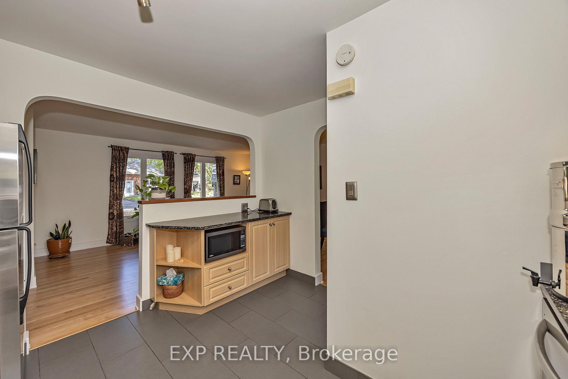 Photo 10 of 1190 Parkway Drive, Ottawa, Parkway Park — HOMEH