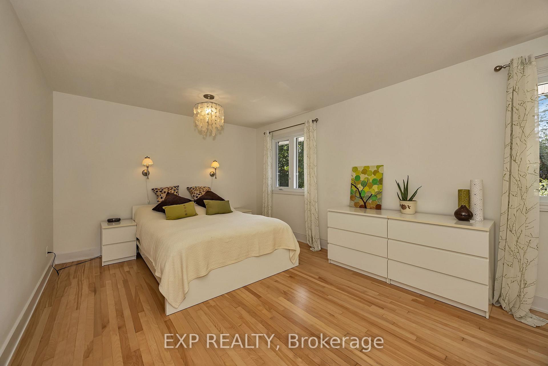Photo 12 of 1190 Parkway Drive, Ottawa, Parkway Park — HOMEH