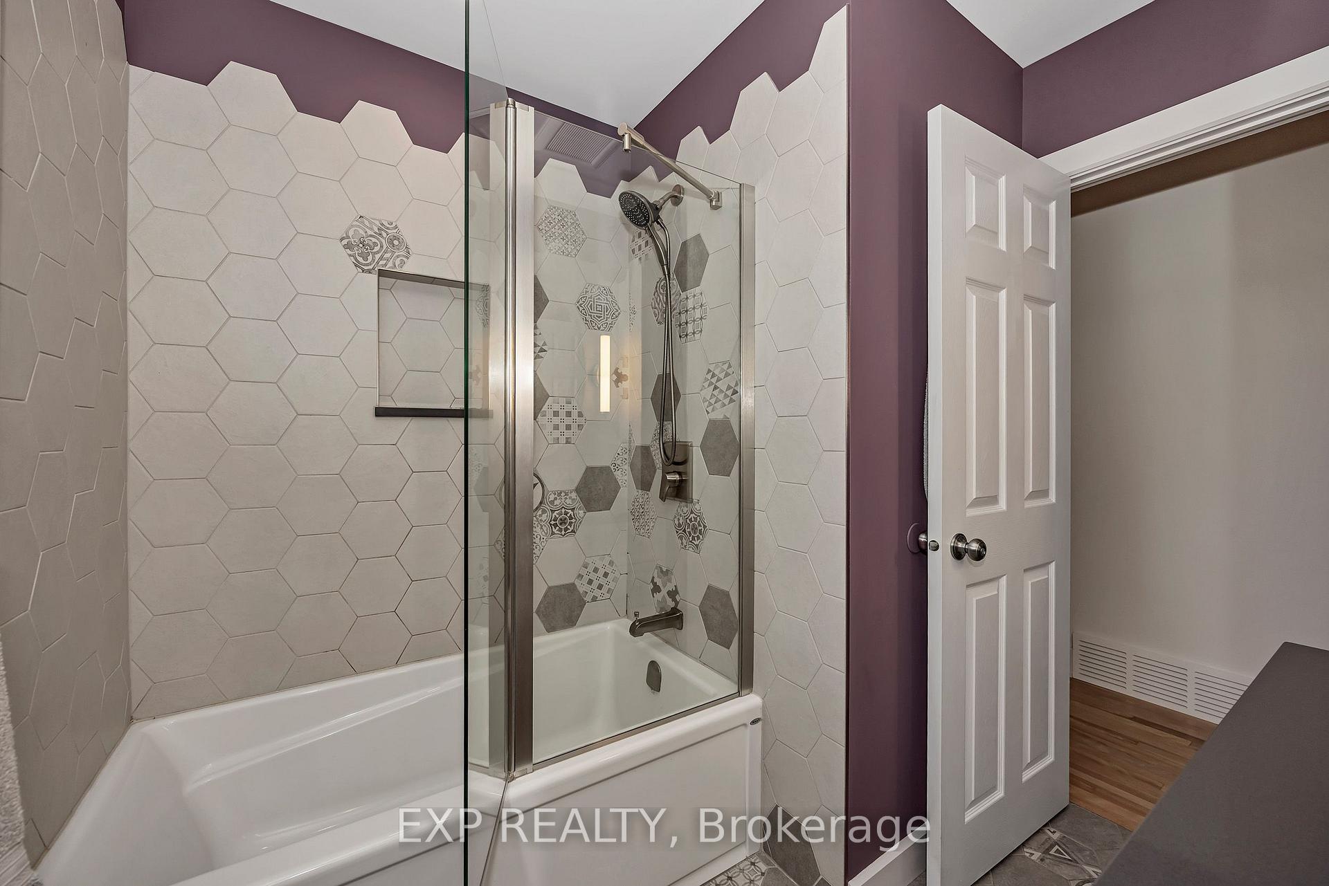 Photo 18 of 1190 Parkway Drive, Ottawa, Parkway Park — HOMEH