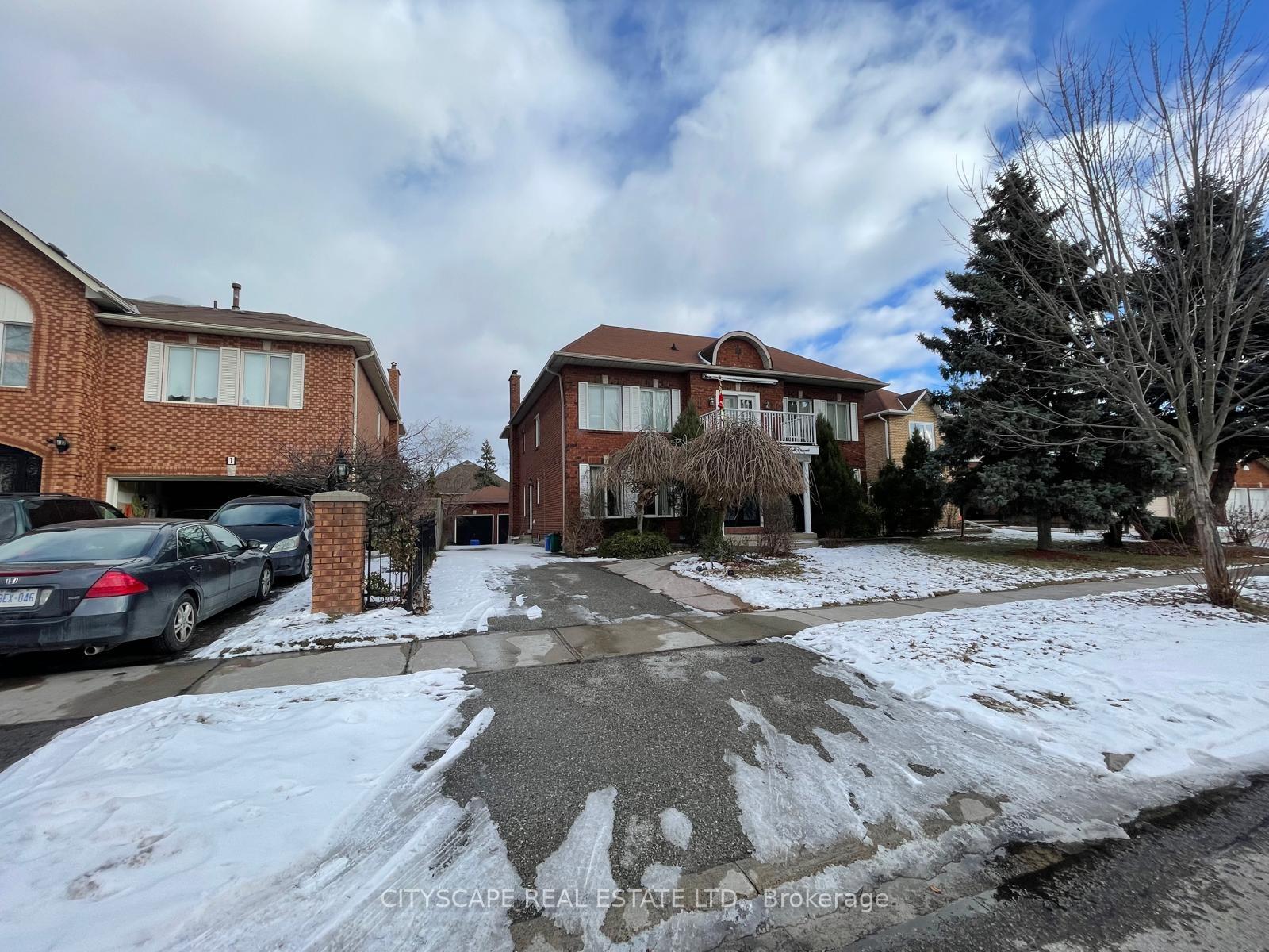 Photo 4 of 3 Leah Crescent, Ajax, Central West — HOMEH