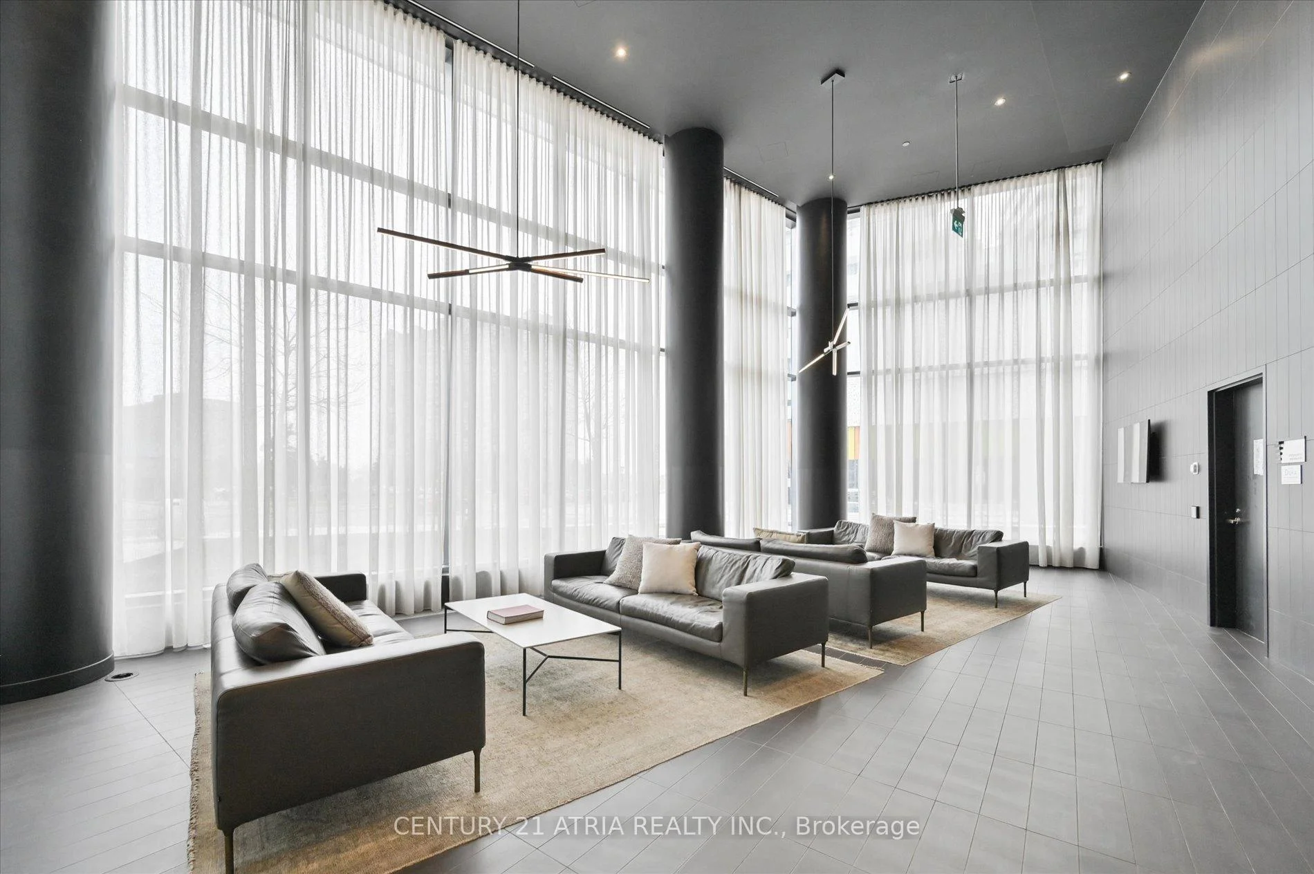 Photo 13 of Unit 1609, 3900 Confederation Parkway, Mississauga, City Centre — HOMEH