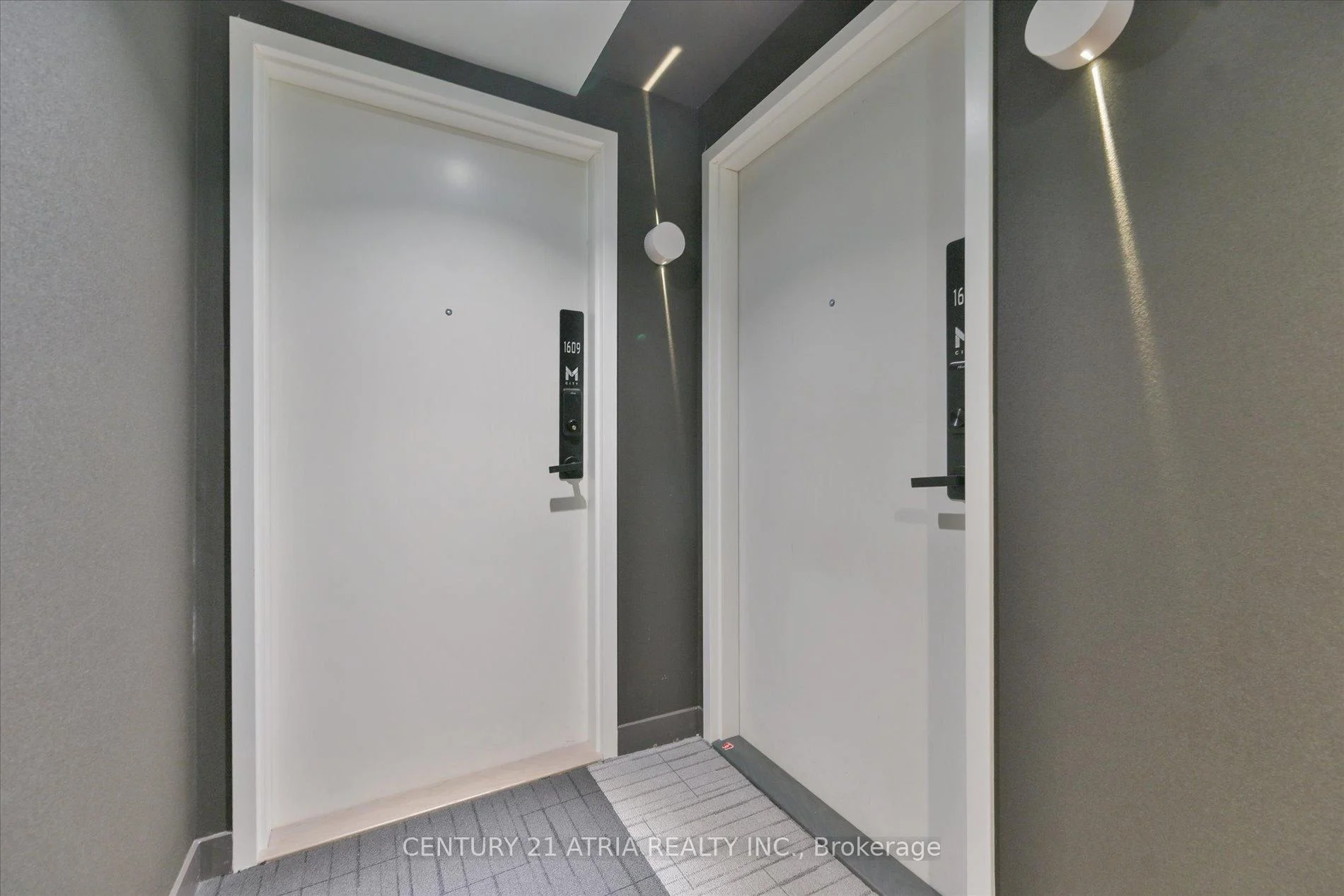 Photo 17 of Unit 1609, 3900 Confederation Parkway, Mississauga, City Centre — HOMEH
