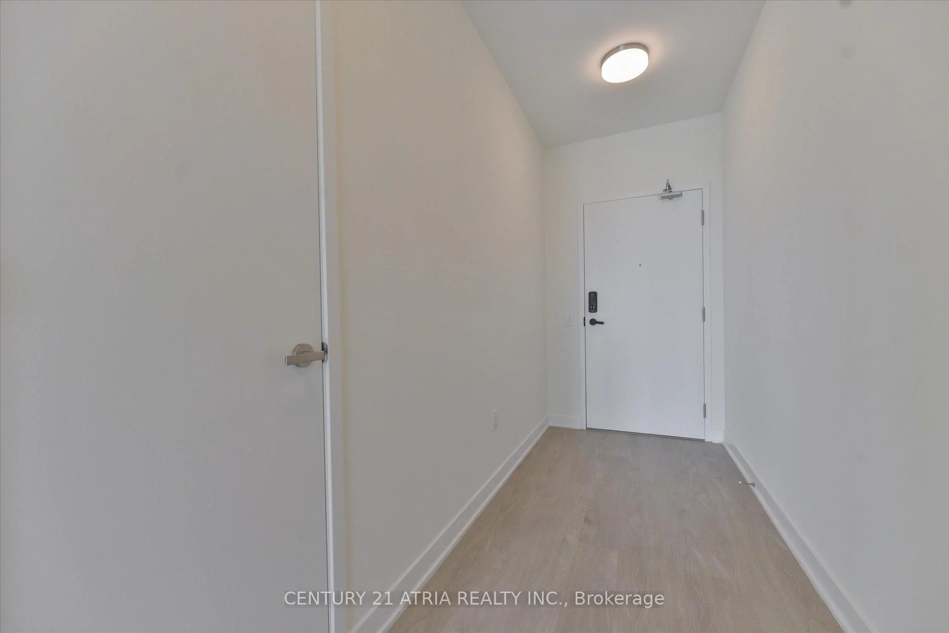 Photo 20 of Unit 1609, 3900 Confederation Parkway, Mississauga, City Centre — HOMEH