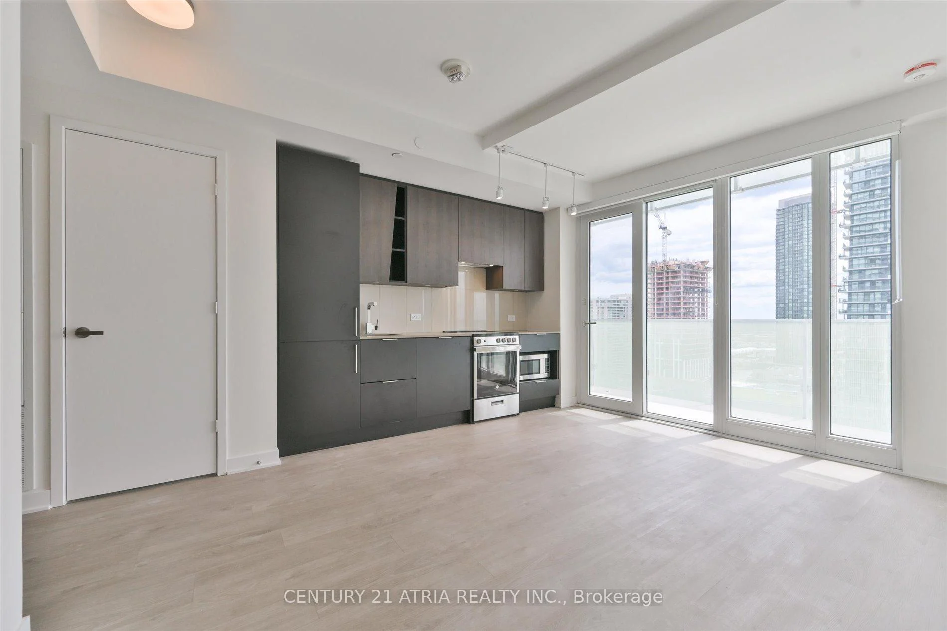 Photo 30 of Unit 1609, 3900 Confederation Parkway, Mississauga, City Centre — HOMEH