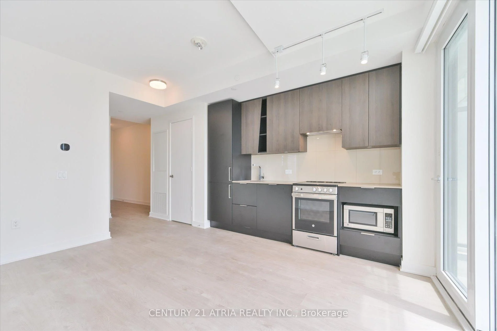Photo 36 of Unit 1609, 3900 Confederation Parkway, Mississauga, City Centre — HOMEH