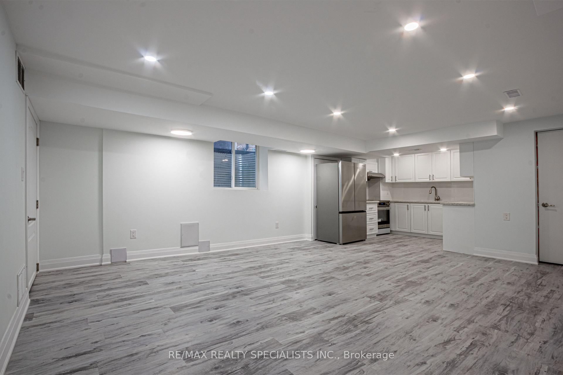 Photo 10 of Unit Lower, 5446 Tasha Drive, Mississauga, Churchill Meadows — HOMEH