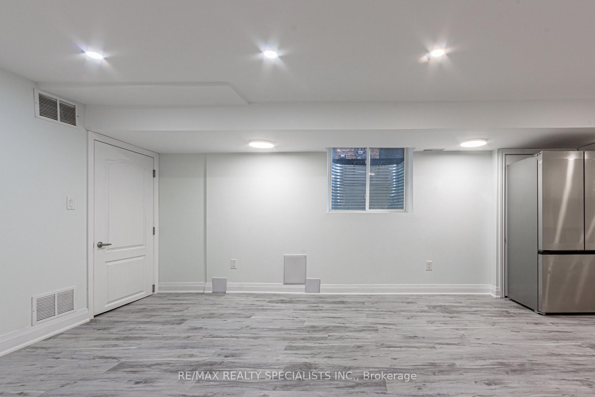 Photo 11 of Unit Lower, 5446 Tasha Drive, Mississauga, Churchill Meadows — HOMEH