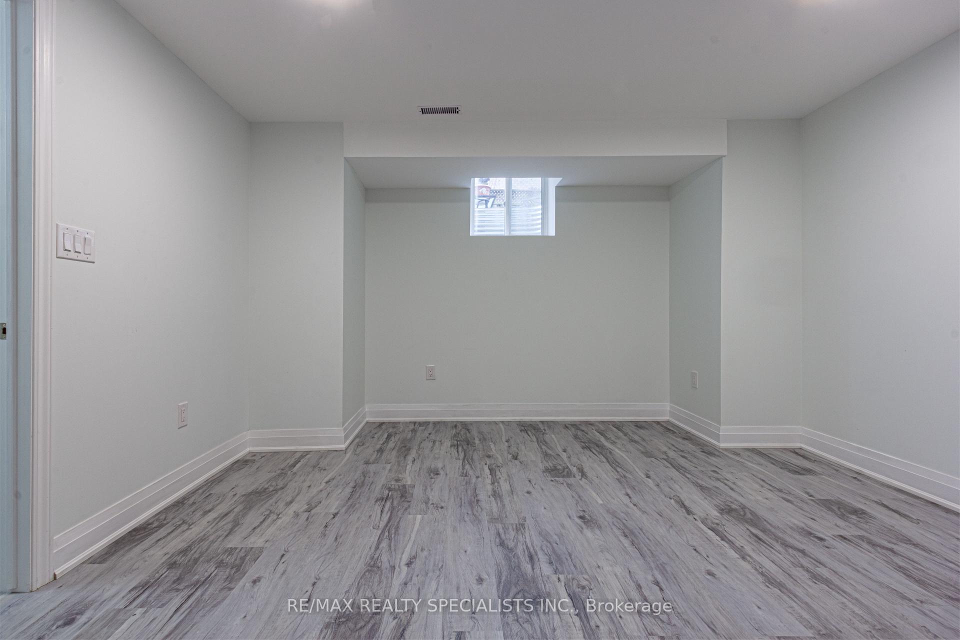 Photo 15 of Unit Lower, 5446 Tasha Drive, Mississauga, Churchill Meadows — HOMEH