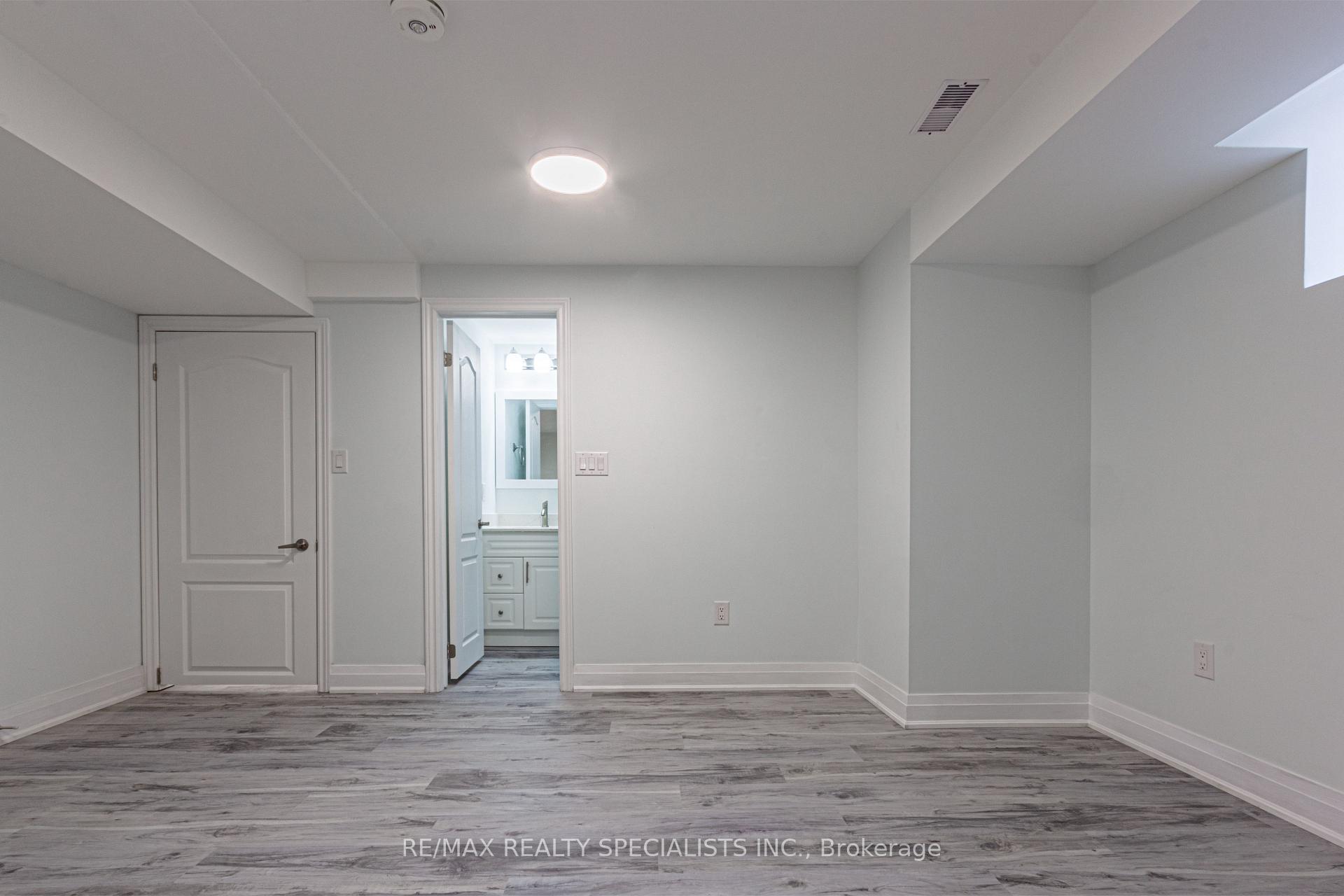 Photo 17 of Unit Lower, 5446 Tasha Drive, Mississauga, Churchill Meadows — HOMEH