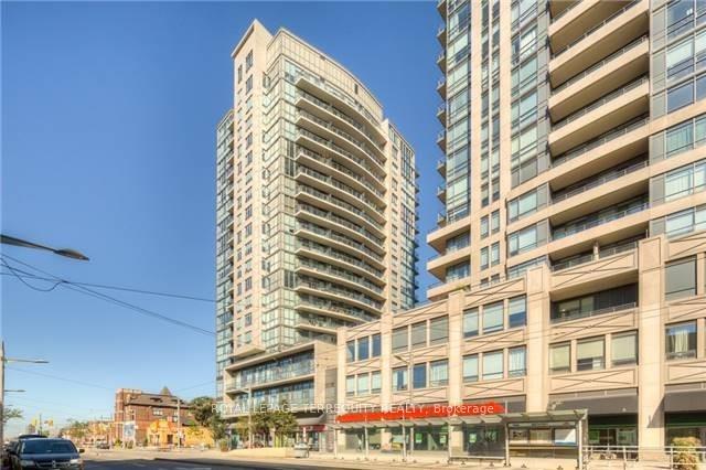 Front of Unit 1106, 530 St Clair Avenue W