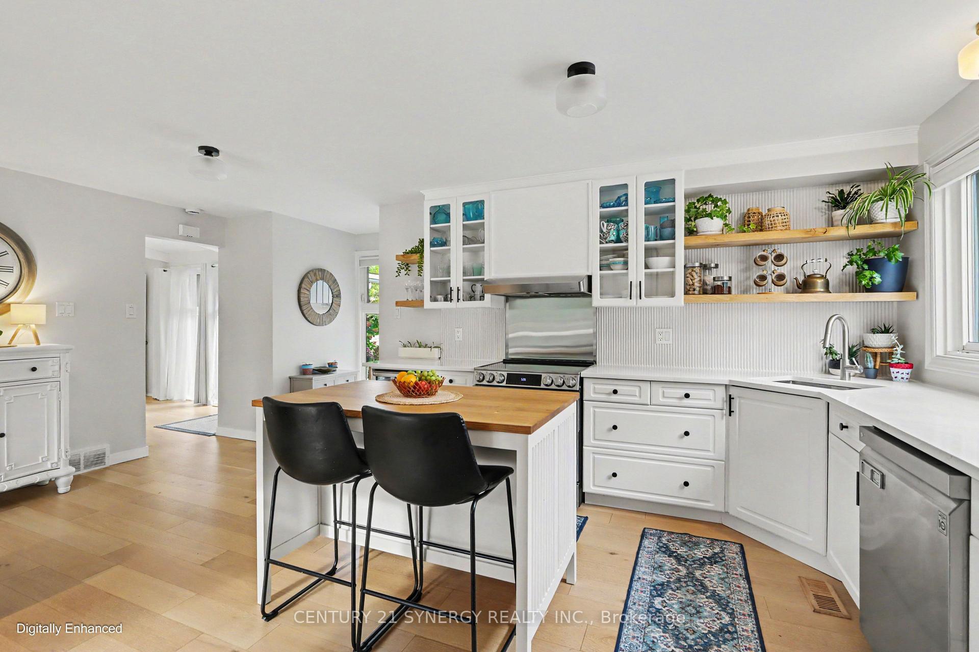 Photo 6 of 16 Lentini Way, Ottawa, Meadowlands/St. Claire Gardens — HOMEH
