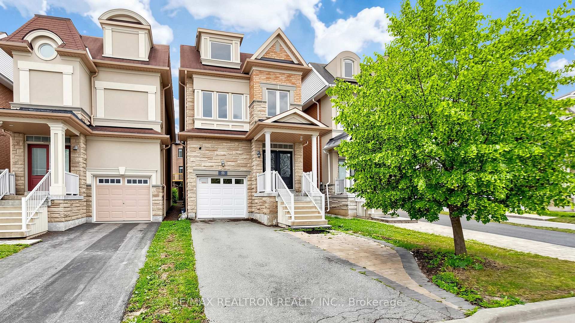Photo 3 of 55 Bristlewood Crescent, Vaughan, Patterson — HOMEH