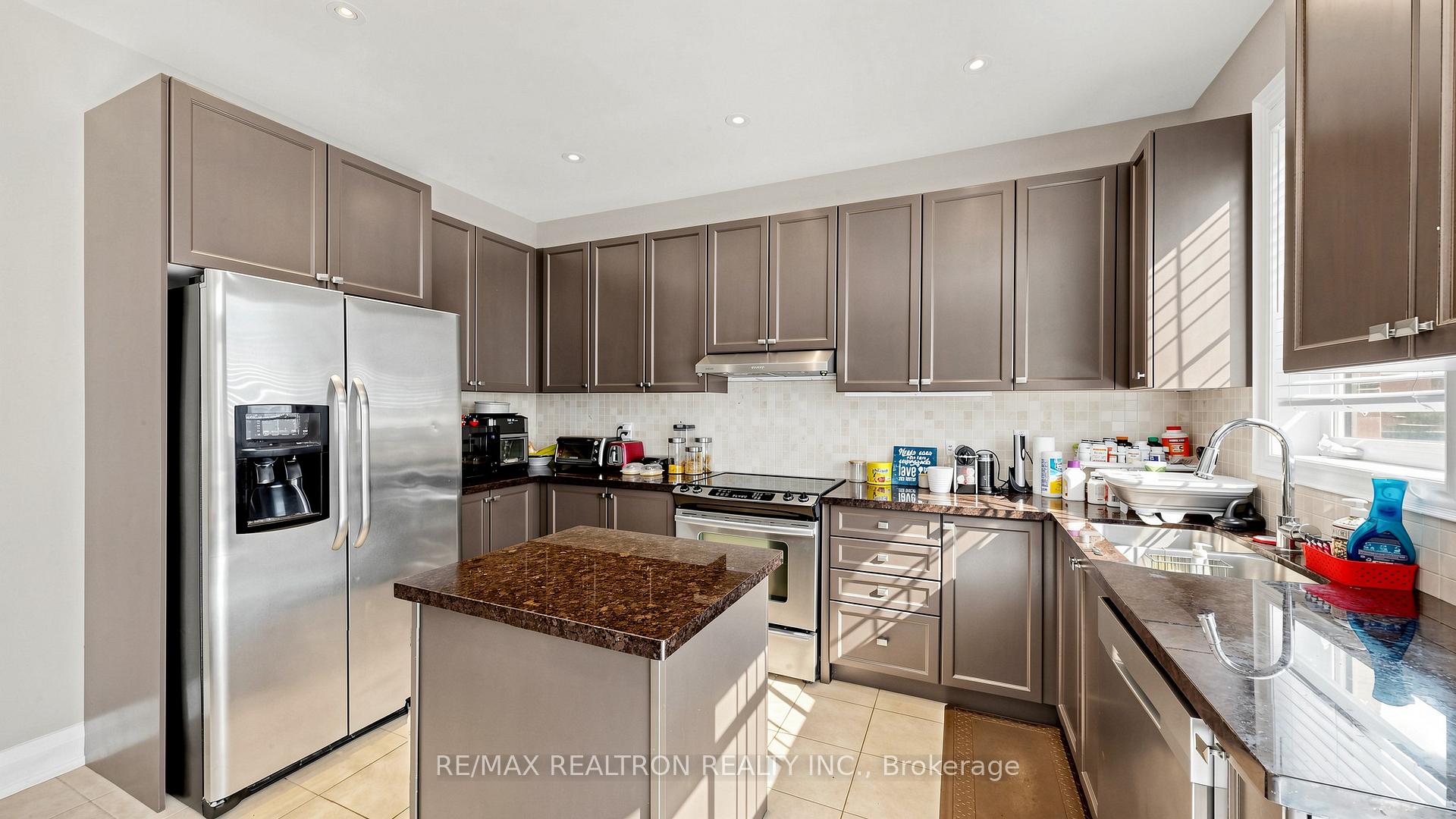 Photo 14 of 55 Bristlewood Crescent, Vaughan, Patterson — HOMEH