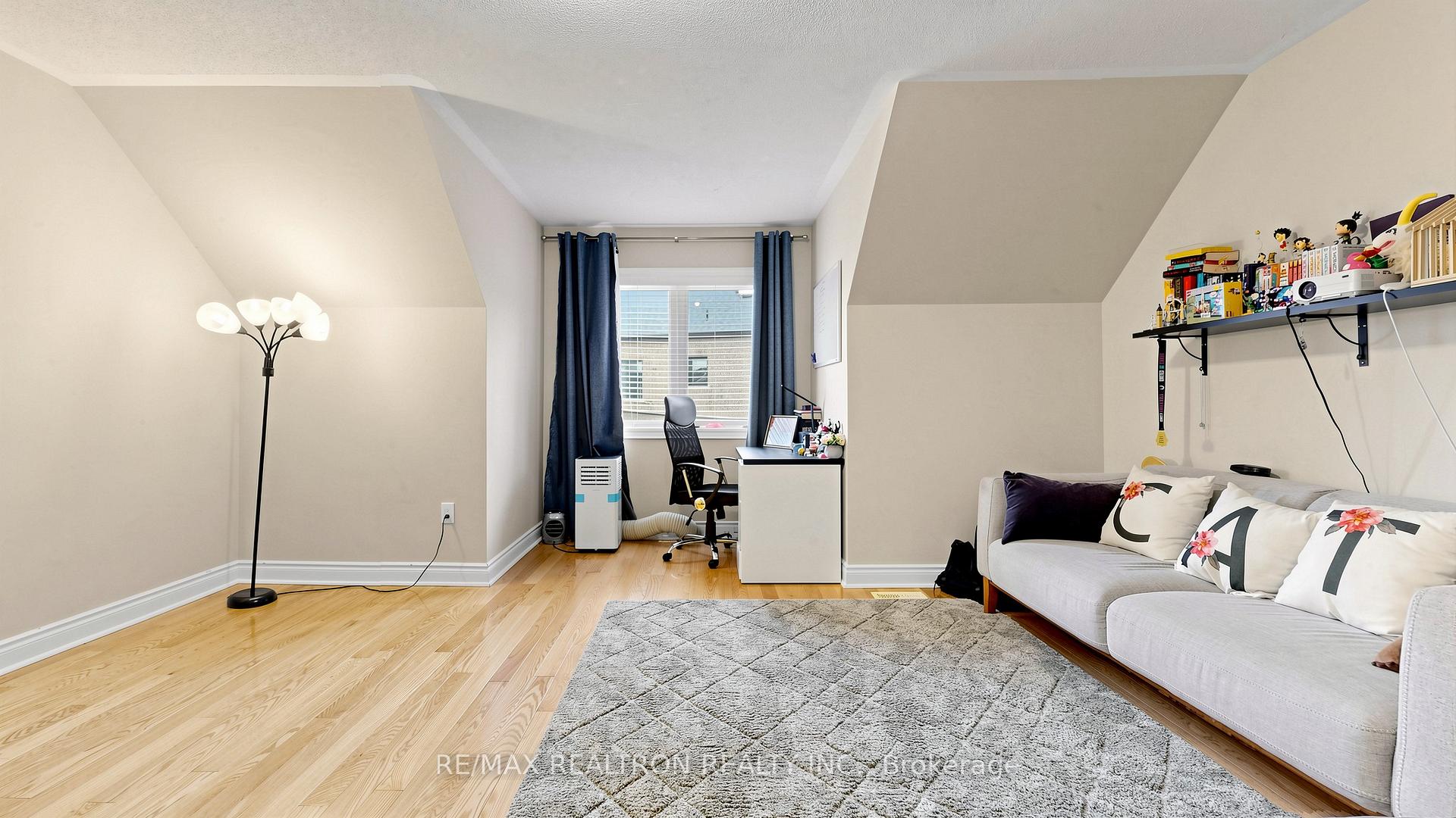 Photo 21 of 55 Bristlewood Crescent, Vaughan, Patterson — HOMEH