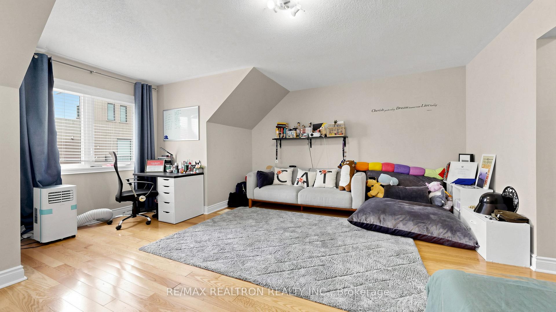 Photo 22 of 55 Bristlewood Crescent, Vaughan, Patterson — HOMEH
