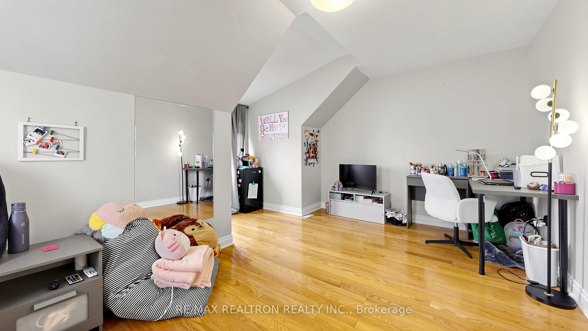 Photo 26 of 55 Bristlewood Crescent, Vaughan, Patterson — HOMEH