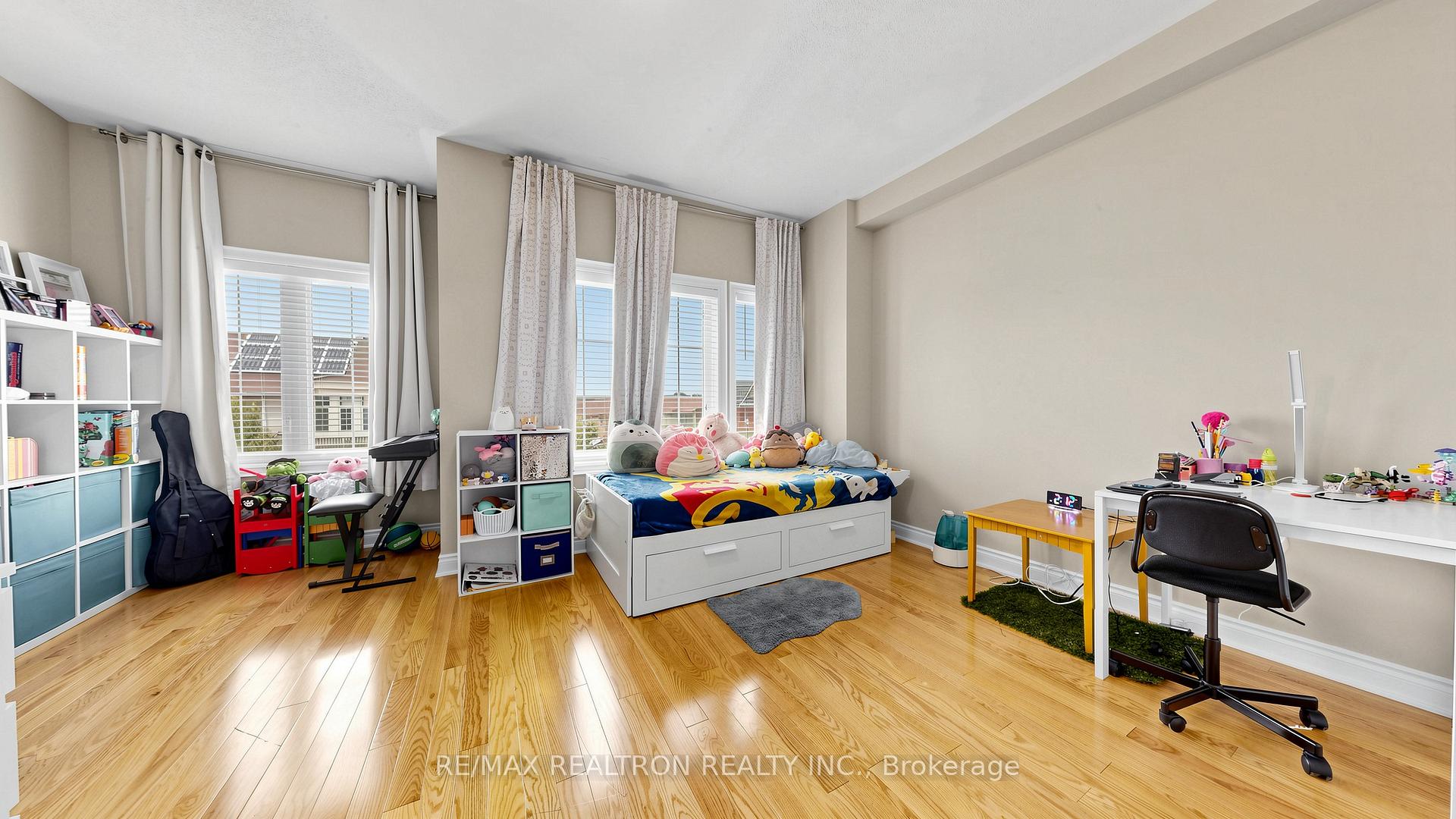 Photo 34 of 55 Bristlewood Crescent, Vaughan, Patterson — HOMEH