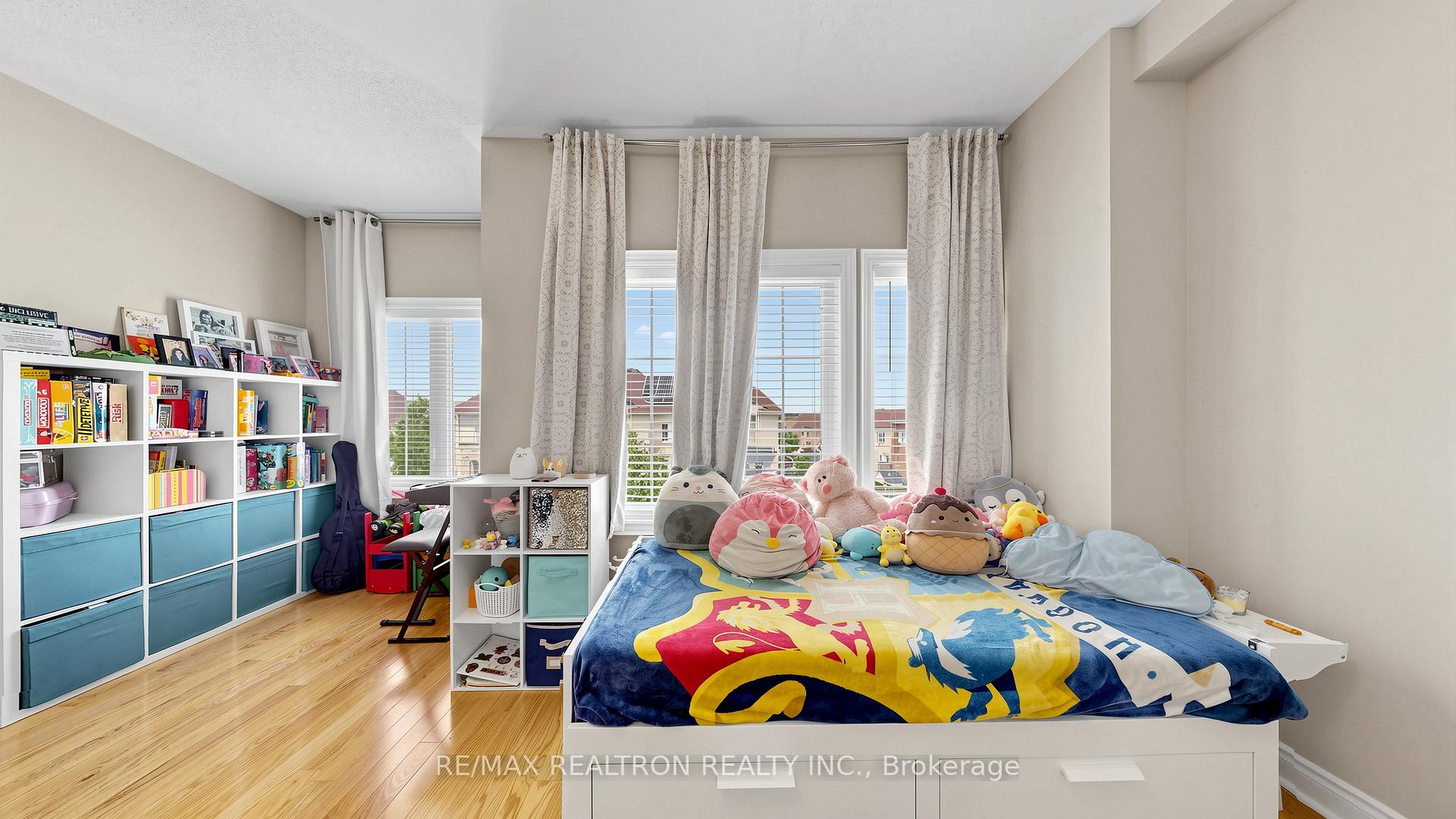 Photo 35 of 55 Bristlewood Crescent, Vaughan, Patterson — HOMEH