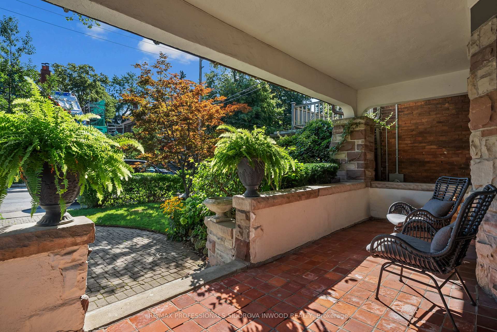 Photo 4 of 260 Indian Road, Toronto, High Park-Swansea — HOMEH