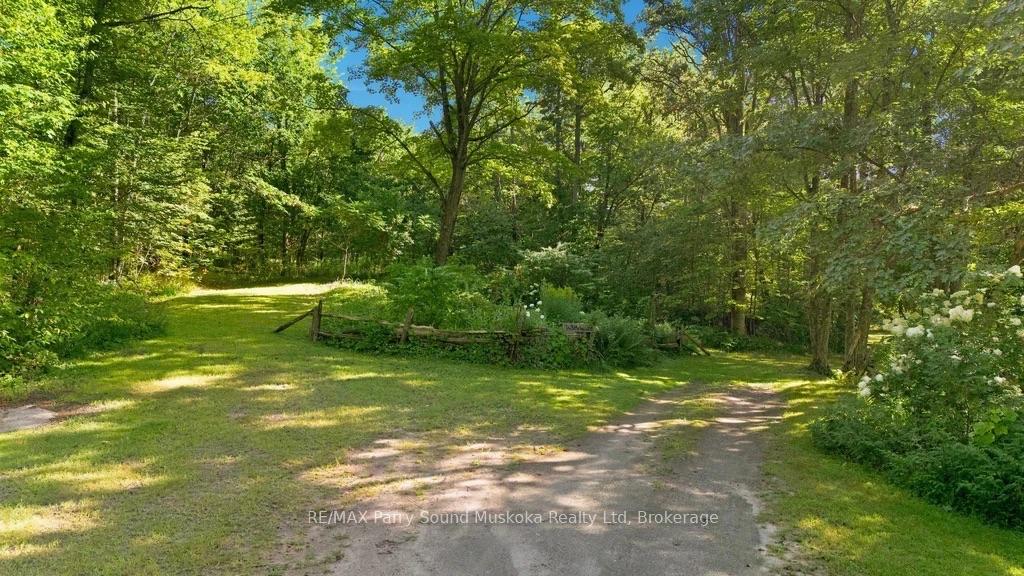 Photo 26 of 10 Magor Drive, Seguin — HOMEH