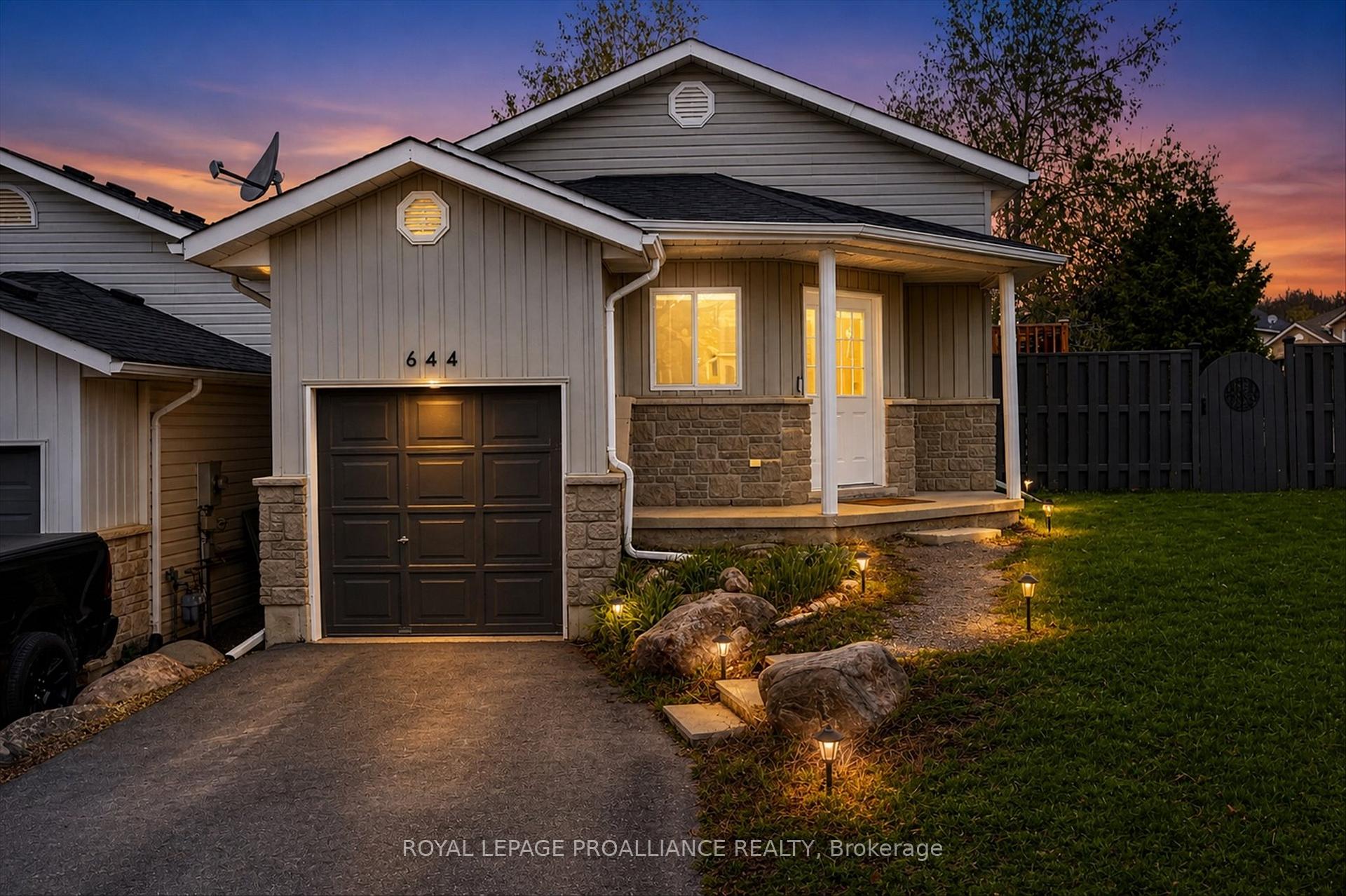Photo 1 of 644 Trailview Drive, Peterborough, Ashburnham Ward 4 — HOMEH