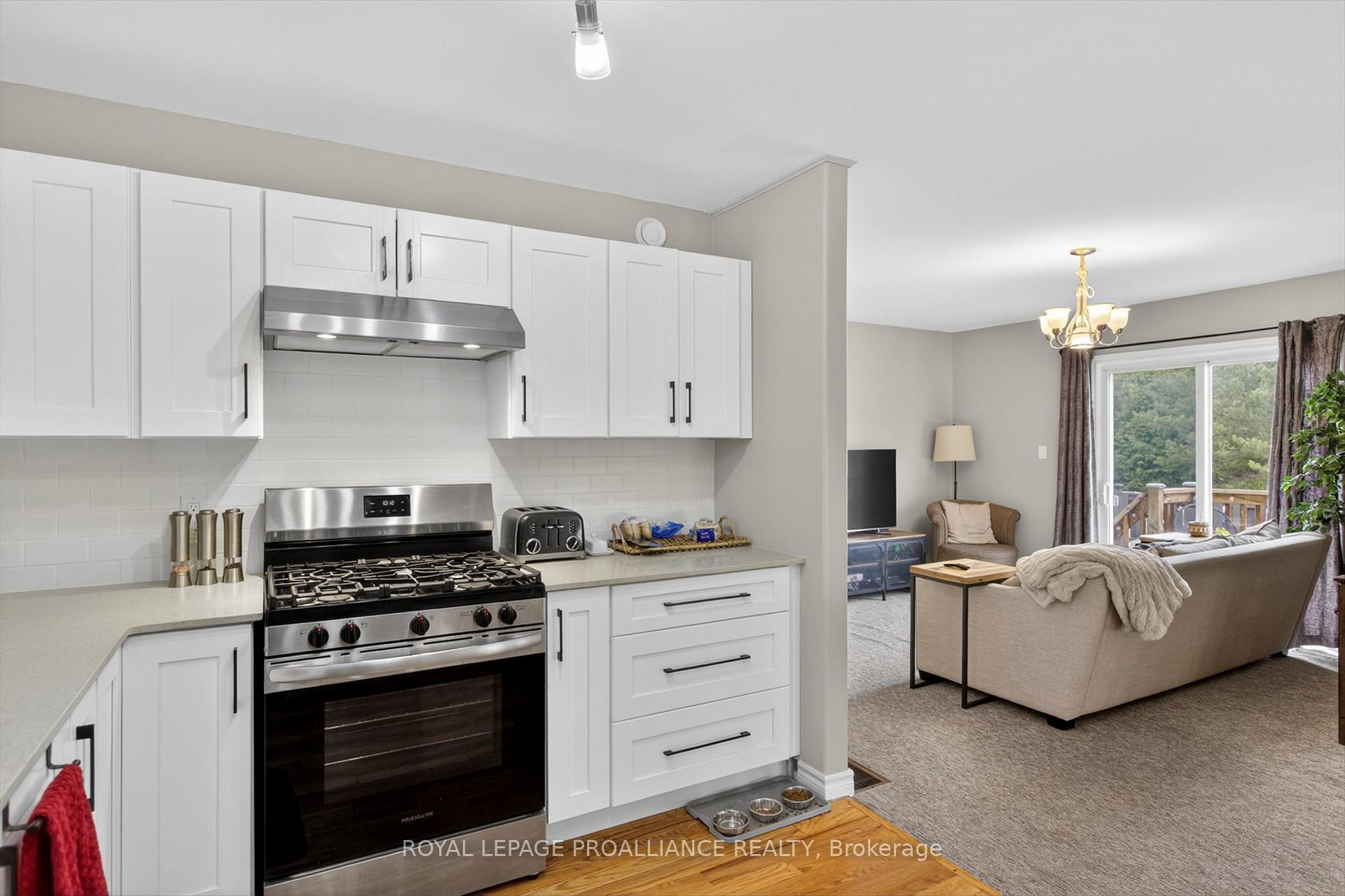 Photo 11 of 644 Trailview Drive, Peterborough, Ashburnham Ward 4 — HOMEH