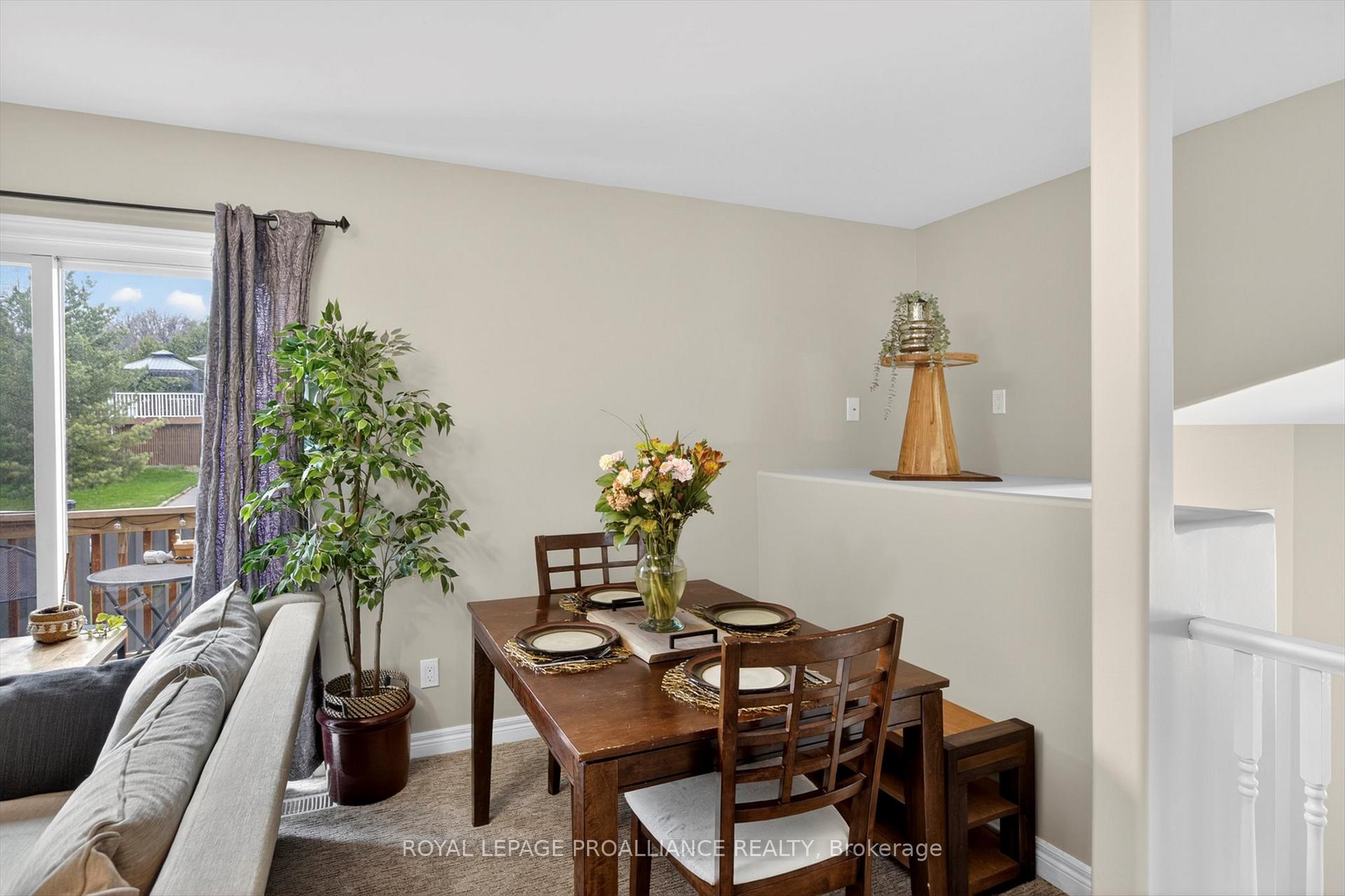 Photo 13 of 644 Trailview Drive, Peterborough, Ashburnham Ward 4 — HOMEH