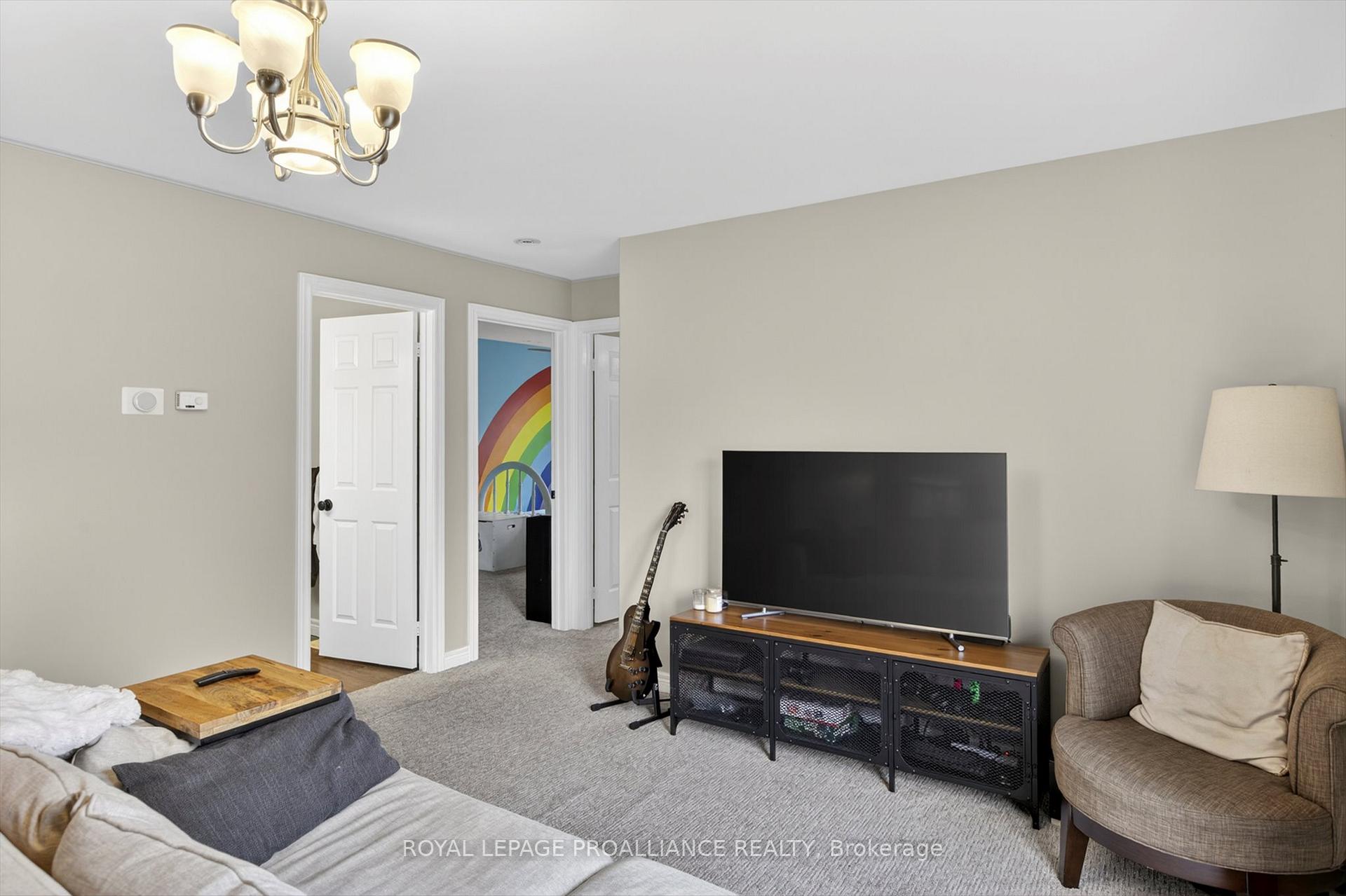 Photo 18 of 644 Trailview Drive, Peterborough, Ashburnham Ward 4 — HOMEH