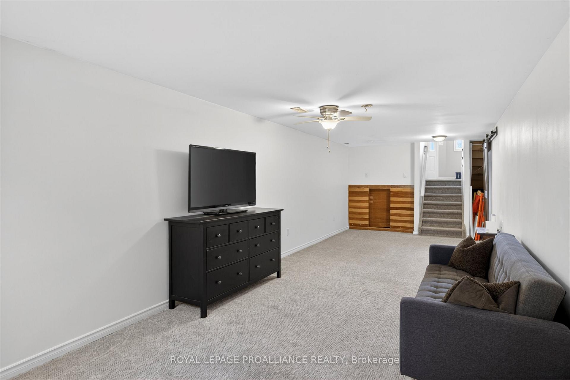 Photo 29 of 644 Trailview Drive, Peterborough, Ashburnham Ward 4 — HOMEH