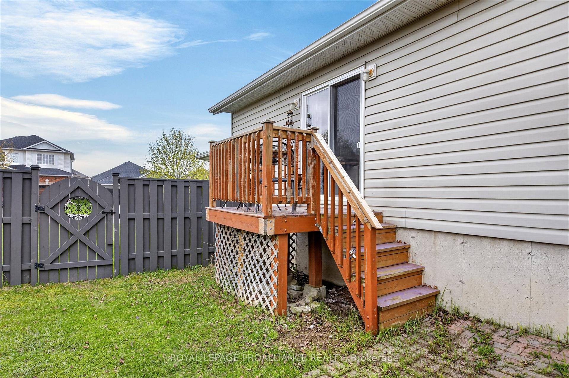 Photo 37 of 644 Trailview Drive, Peterborough, Ashburnham Ward 4 — HOMEH