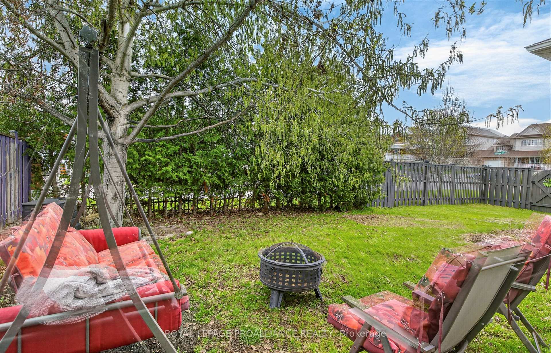 Photo 44 of 644 Trailview Drive, Peterborough, Ashburnham Ward 4 — HOMEH