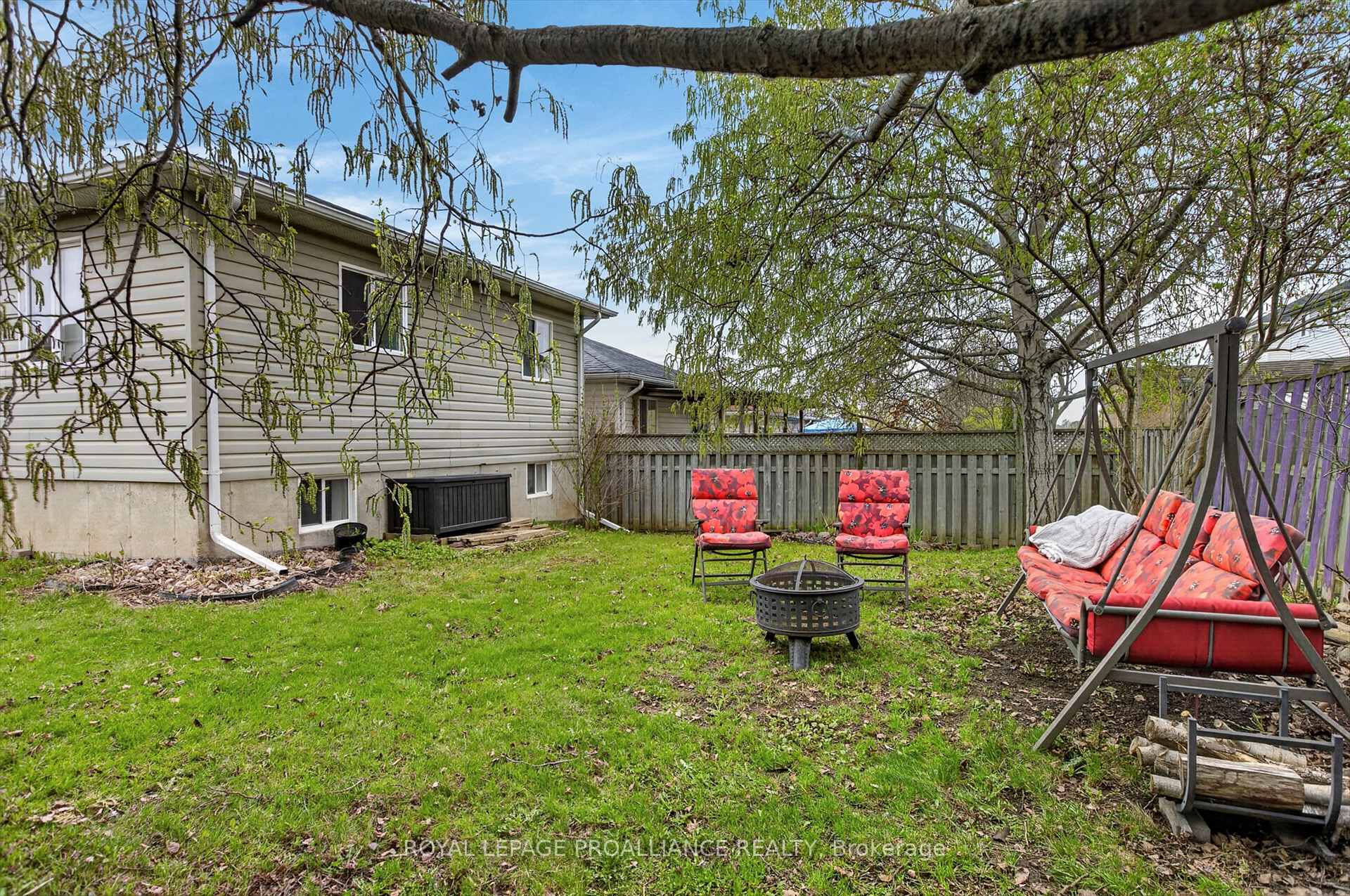 Photo 47 of 644 Trailview Drive, Peterborough, Ashburnham Ward 4 — HOMEH
