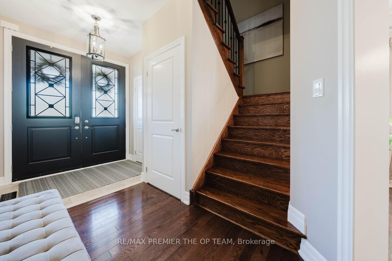 Photo 7 of 22 Adelia Place, King, King City — HOMEH