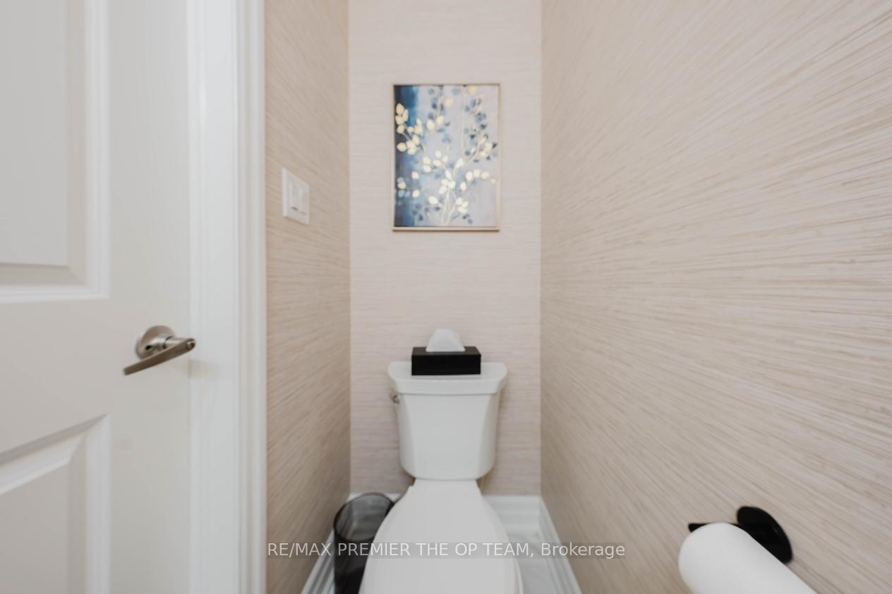 Photo 11 of 22 Adelia Place, King, King City — HOMEH